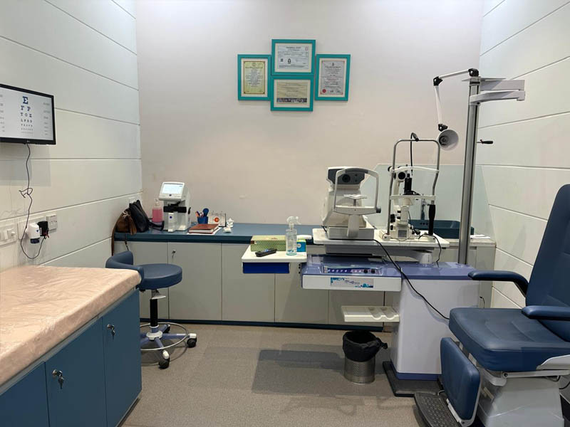 Dr I's Clinic: Ishita Anand Eye Specialist Dr I's Clinic: Ishita Anand Ophthalmologist